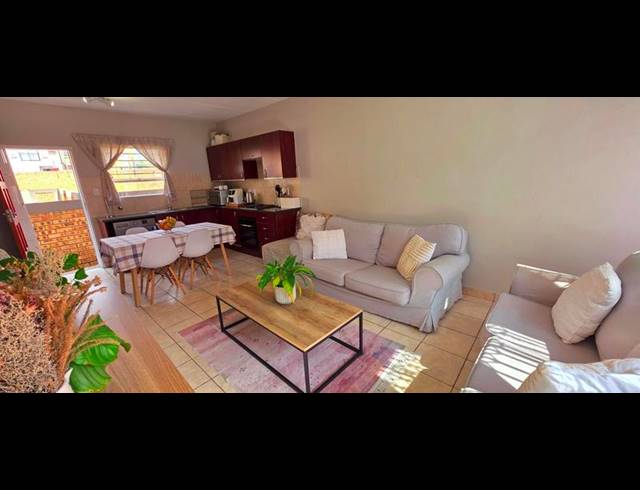 3 BEDROOM TOWNHOUSE FOR SALE IN WILGEHEUWEL